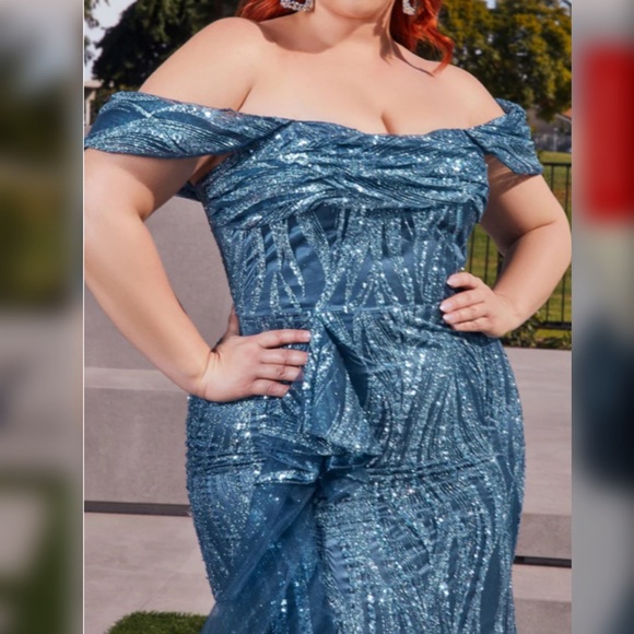 Blue sparkly evening gown sz 22 - Picture 3 of 7